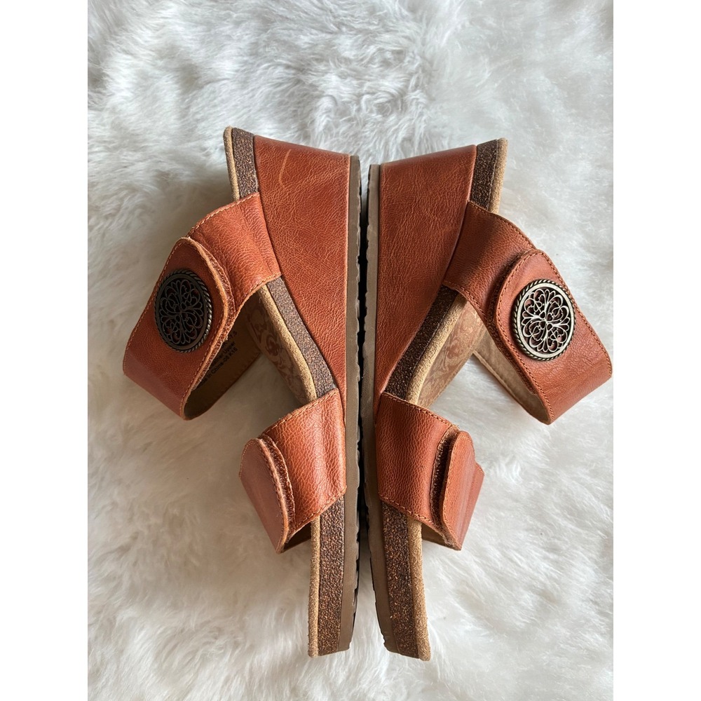 Aetrex Marilyn womens Brown Leather Cork Wedge Sandals Embellished Size 9/9.5 - Picture 3 of 6